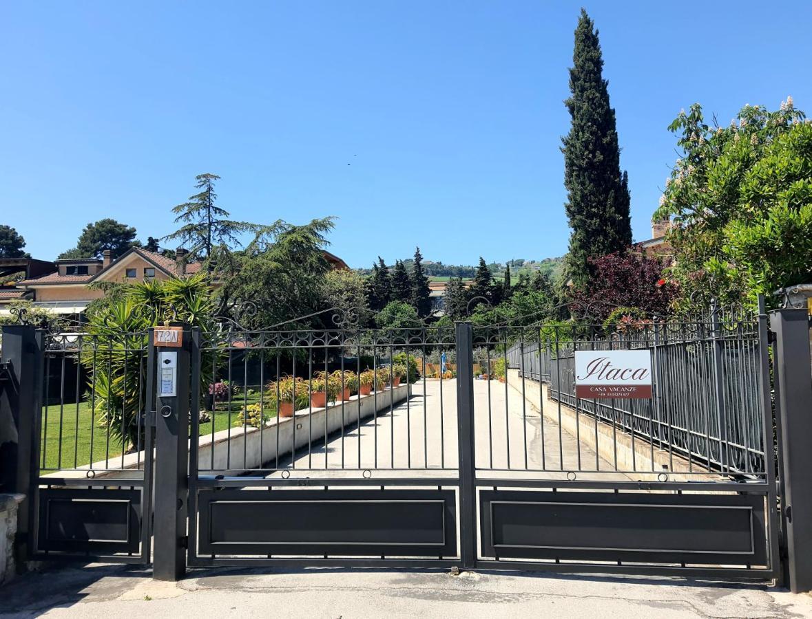 Itaca Villa Lido di Fermo Buitenkant foto